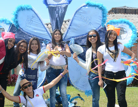 Un encuentro lleno de color y felicidad