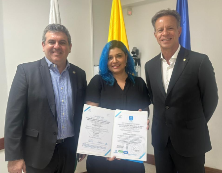 Católica del Norte recibe certificaciones por parte de ICONTEC