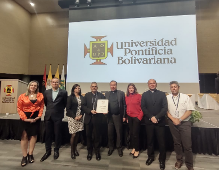 La Católica del Norte recibe reconocimiento por parte de la UPB