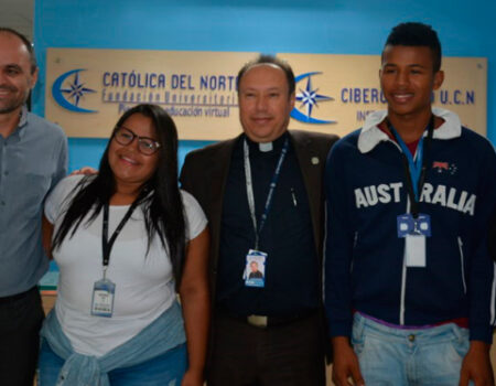 Estudiantes de la Católica del Norte viajan Argentina con sus ideas de negocio