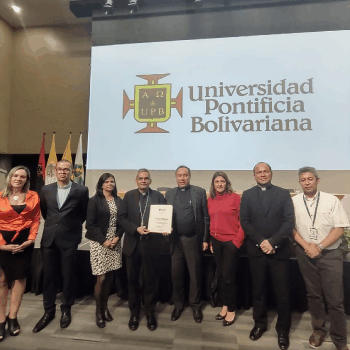 La Católica del Norte recibe reconocimiento por parte de la UPB